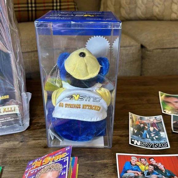 NSYNC Boy’s Band Vintage Bundle of Memorabilia Fan Collectibles 90’s Music 23 PC - Picture 14 of 16